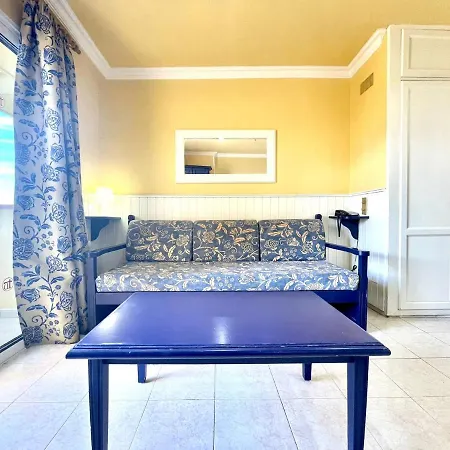 Appartement Apartment With Ocean Views In Playa Jardin In Puerto De La Cruz