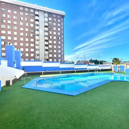 Apartment With Ocean Views In Playa Jardin In Puerto De La Cruz Appartement *