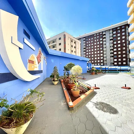 Apartment With Ocean Views In Playa Jardin In Puerto De La Cruz Appartement