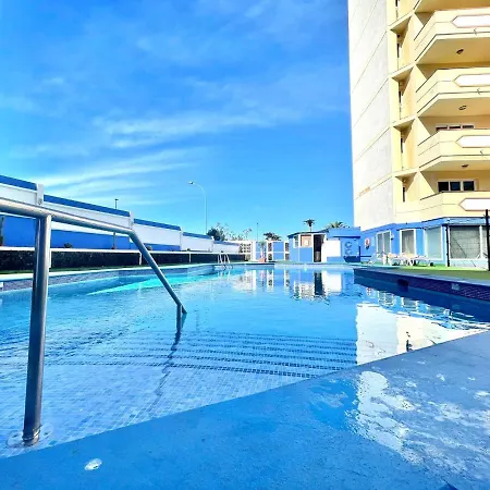 Apartment With Ocean Views In Playa Jardin In Puerto De La Cruz Appartement