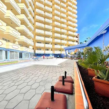 Apartment With Ocean Views In Playa Jardin In Puerto De La Cruz Appartement